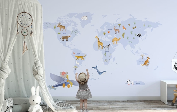 fototapeta scienna-tapeta-mapa świata-mapa-zwierzęta-tapety do pokoju dziecka-niebieski-dziecko.jpg