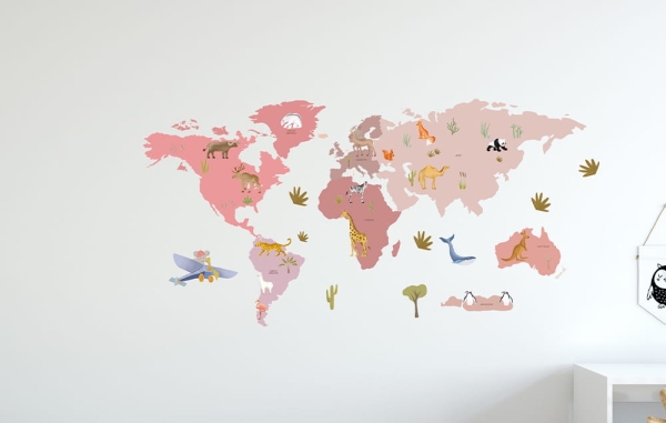 naklejka mapa-naklejka scienna do pokoju dziecka-mapa-naklejka ze zwierzetami swiata-naklejka do pokoju dziecka-widok rozowy